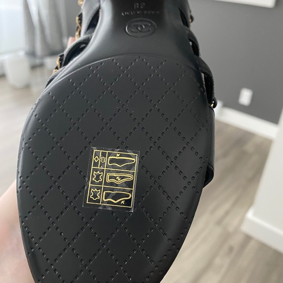 SOLD!!! Chanel sandals - Picture 2 of 6